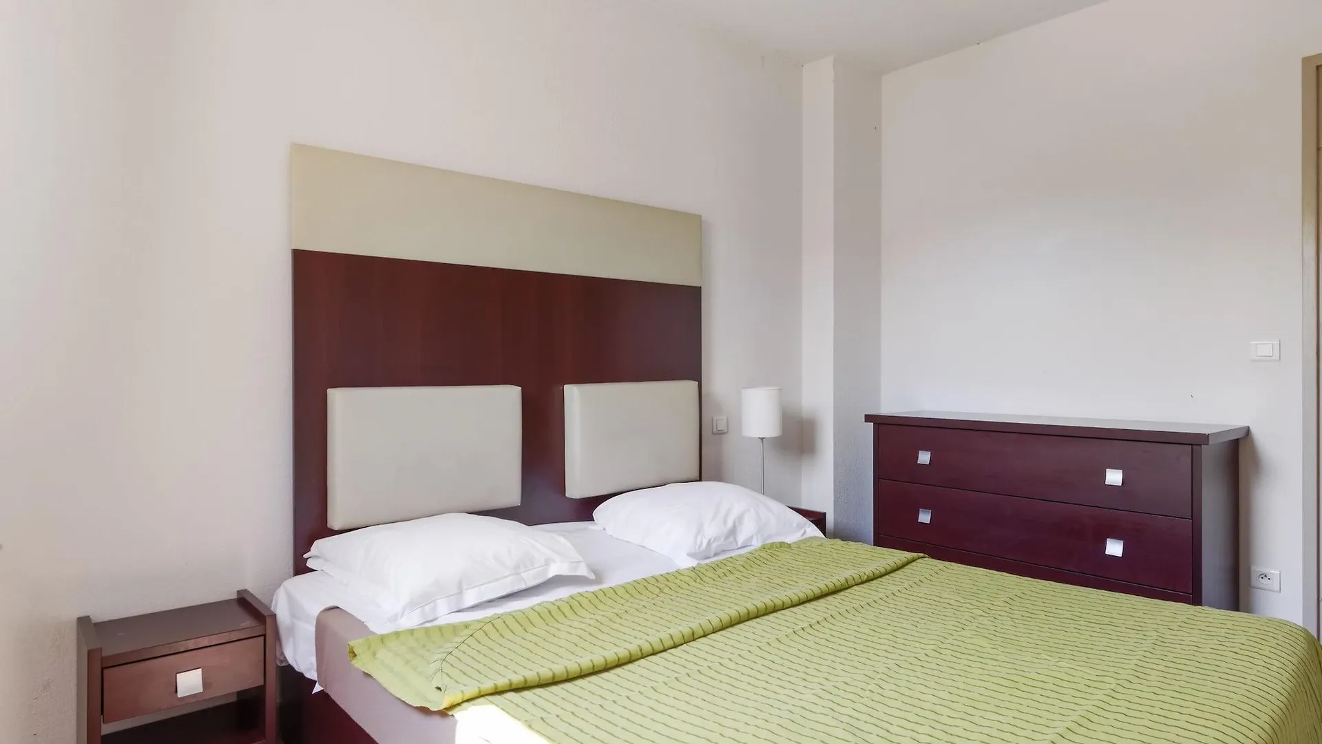 Comfort Aparthotel Six-Fours Six-Fours-les-Plages 3*,