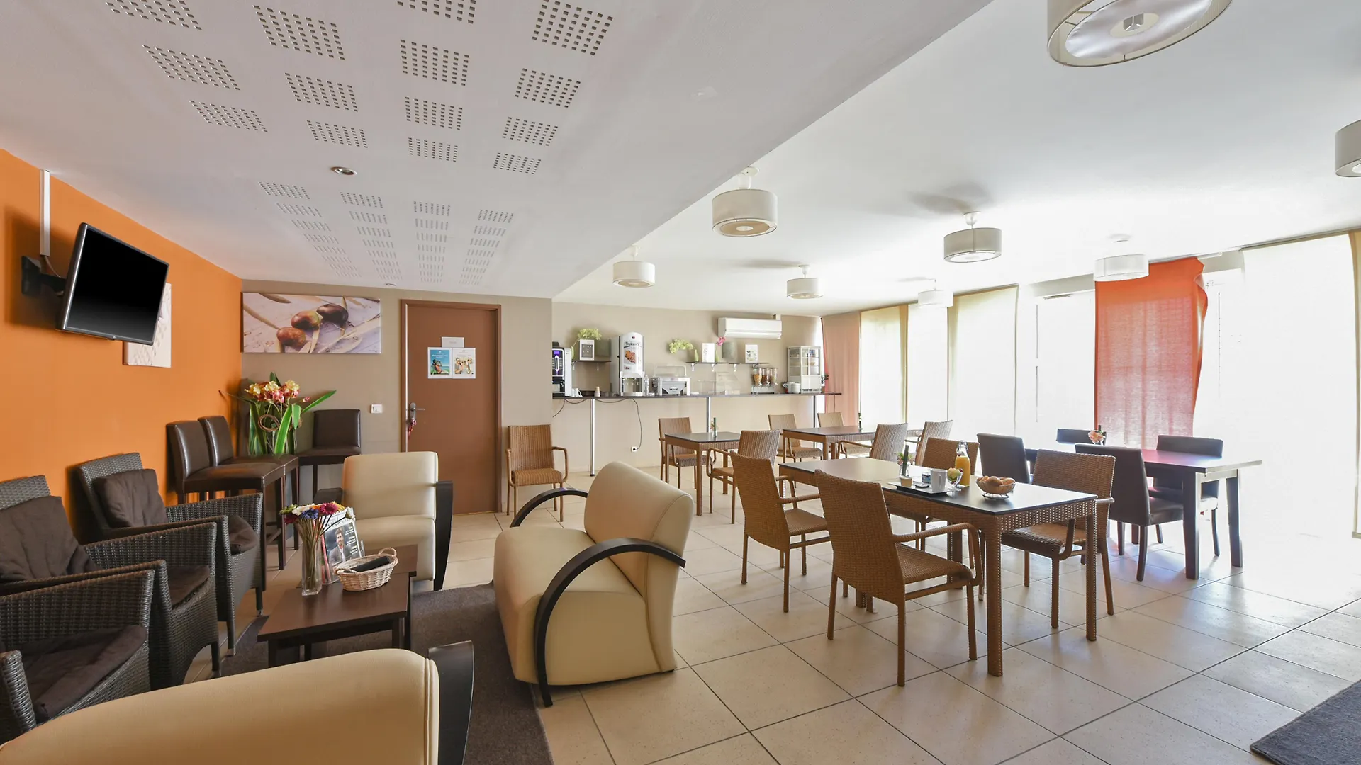 Comfort Aparthotel Six-Fours Six-Fours-les-Plages 3*,