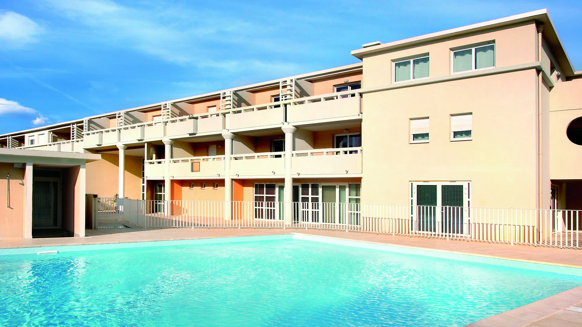Zenitude Hôtel-Résidences Toulon Six Fours Six-Fours-les-Plages Hotel