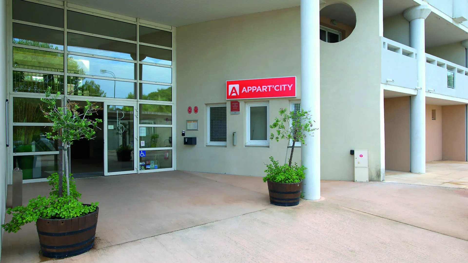 Comfort Aparthotel Six-Fours Six-Fours-les-Plages Hotel